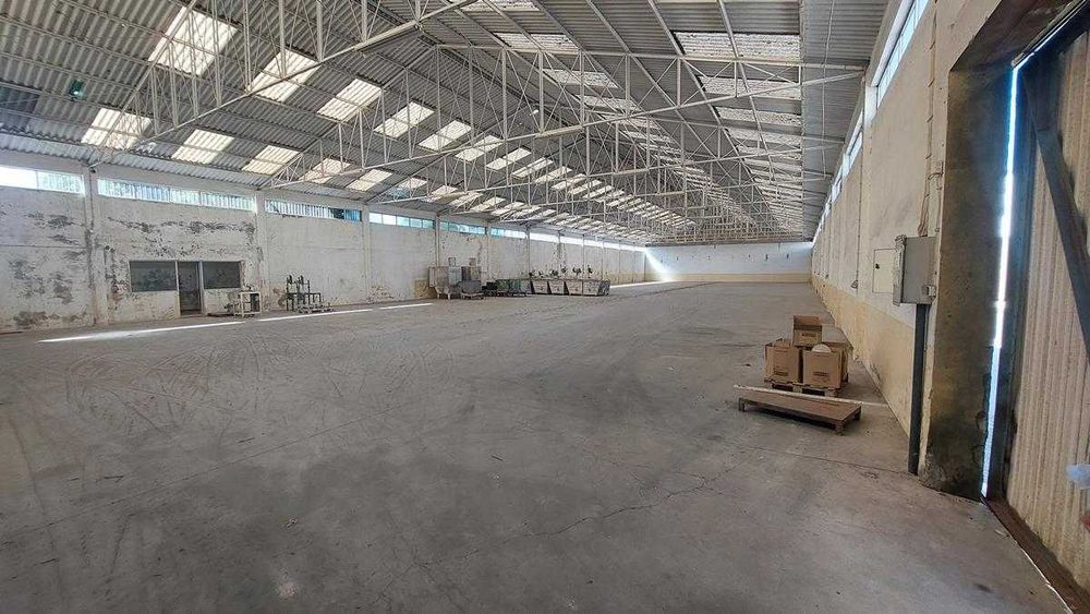 Complexo comercial e industrial (armazéns)