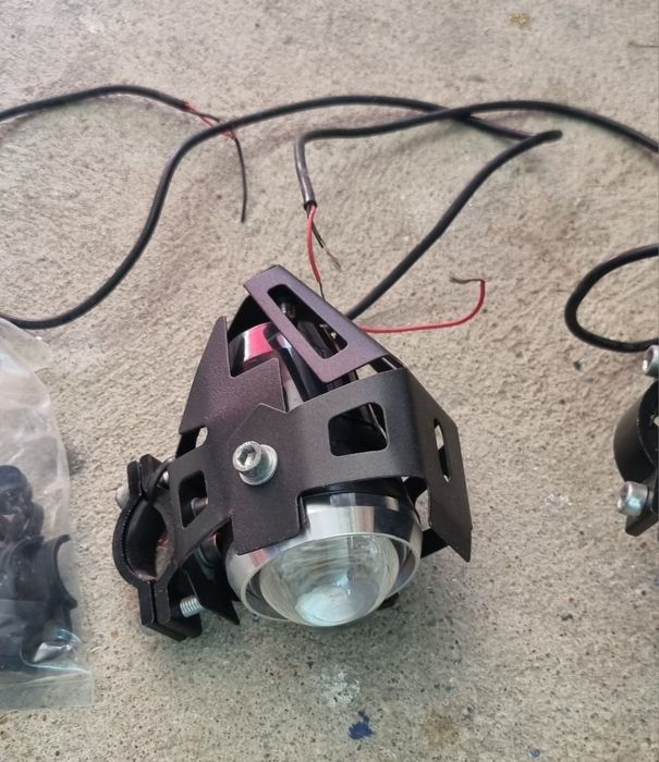 Farois de Alogeneo Givi S310