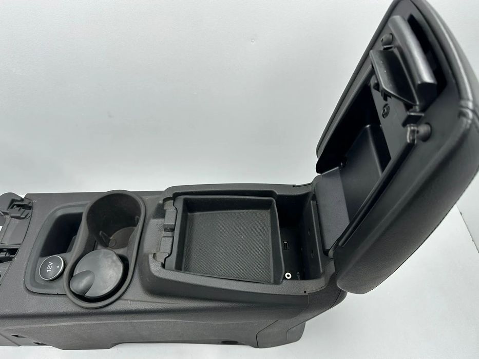 Apoio Braço / Consola Central - Ford Focus III (2013)