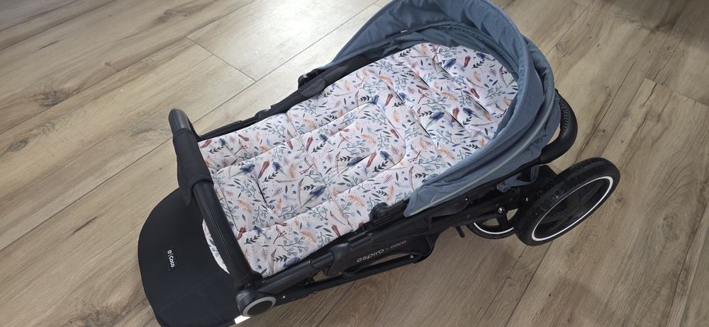 Wózek dziecięcy spacerówka