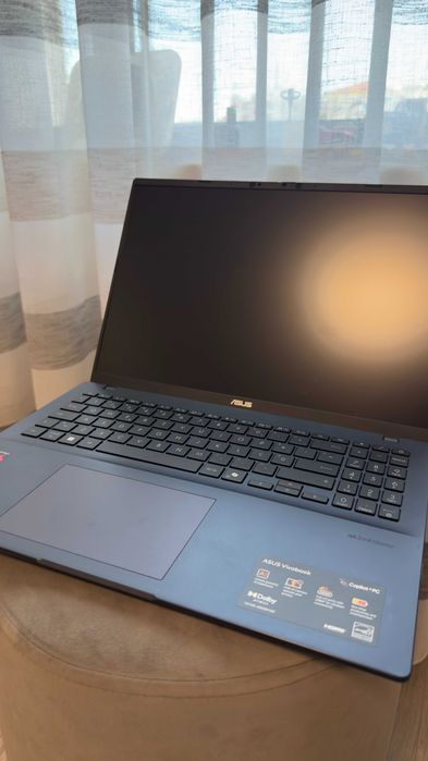 ASUS Vivobook 16 16GB/1TB Snapdragon X - Copilot+ PC - ainda com caixa