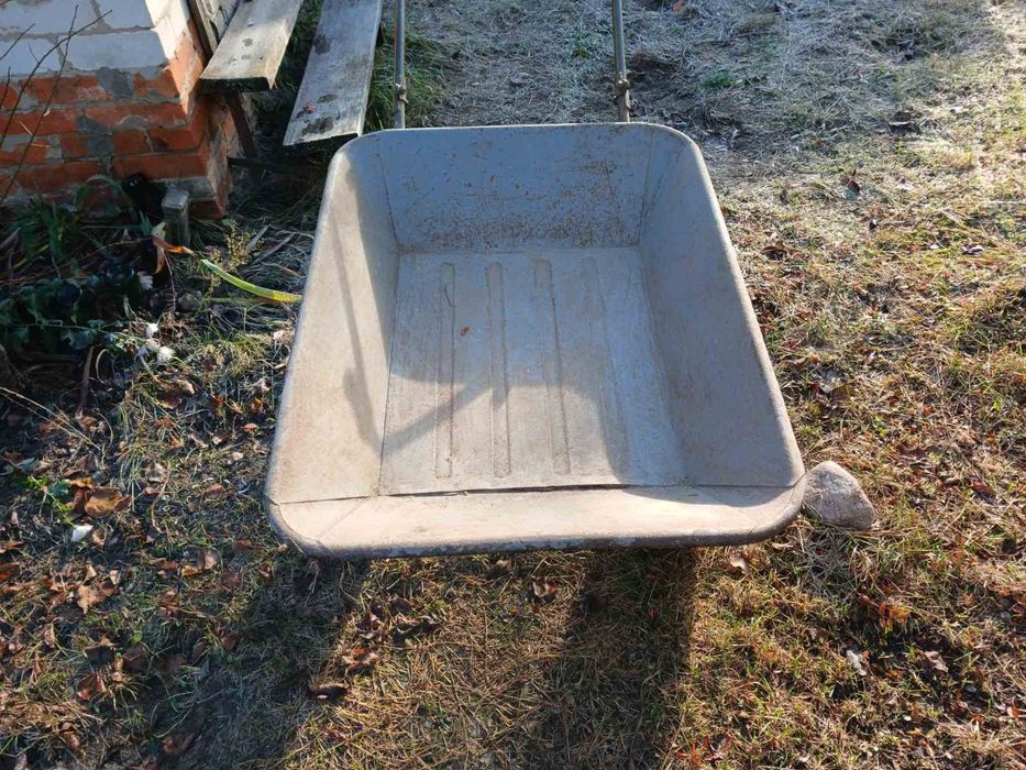 Тачка садовая ( советская  )