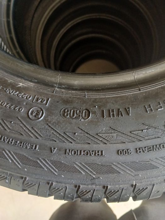 2 pneus 175 70 r13 Continental