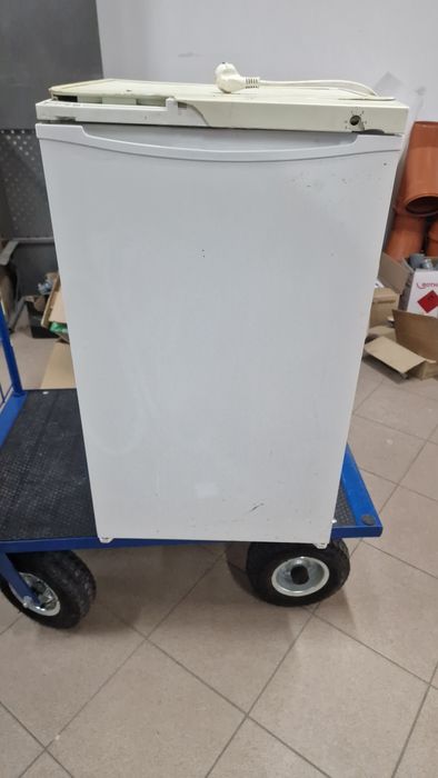 Lodówka 100 cm  indesit