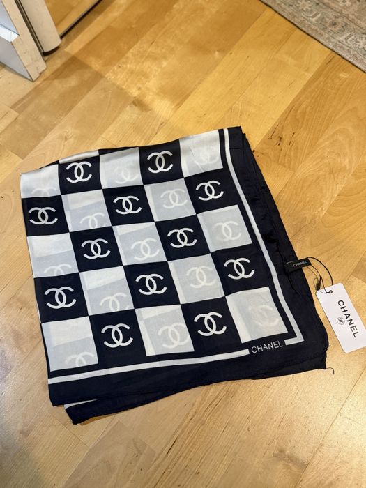 Jedwabna chusta apaszka Chanel