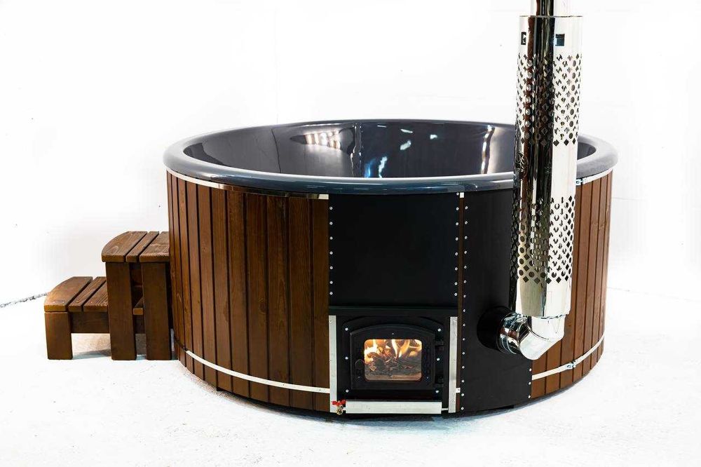 Чан з джакузі . Купіль з пічкою на дрова. Вуличний чан.