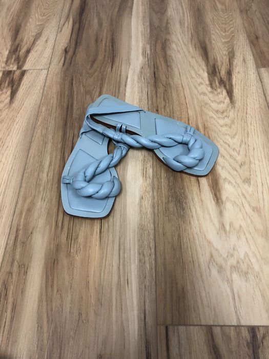 Шльопанці Zara жіночі