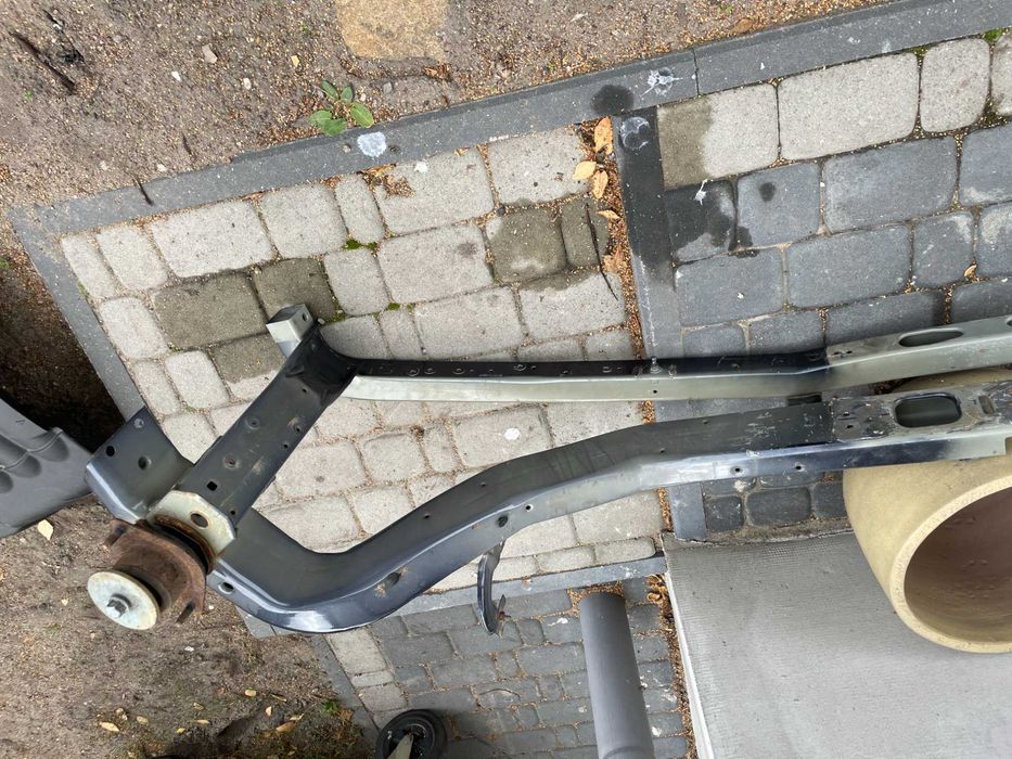 Dodge Ram 1500 IV DS Oryginalne mocowanie błotnika  kieł baran 09-24