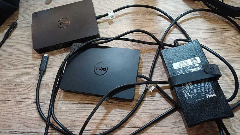 Dock Station Dell USB-C Thunderbolt modelo WD15/ K17A