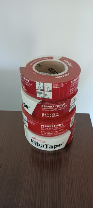 Taśma Fiba Tape do płyt kartonowo- gipsowych, do spoinowania  .
