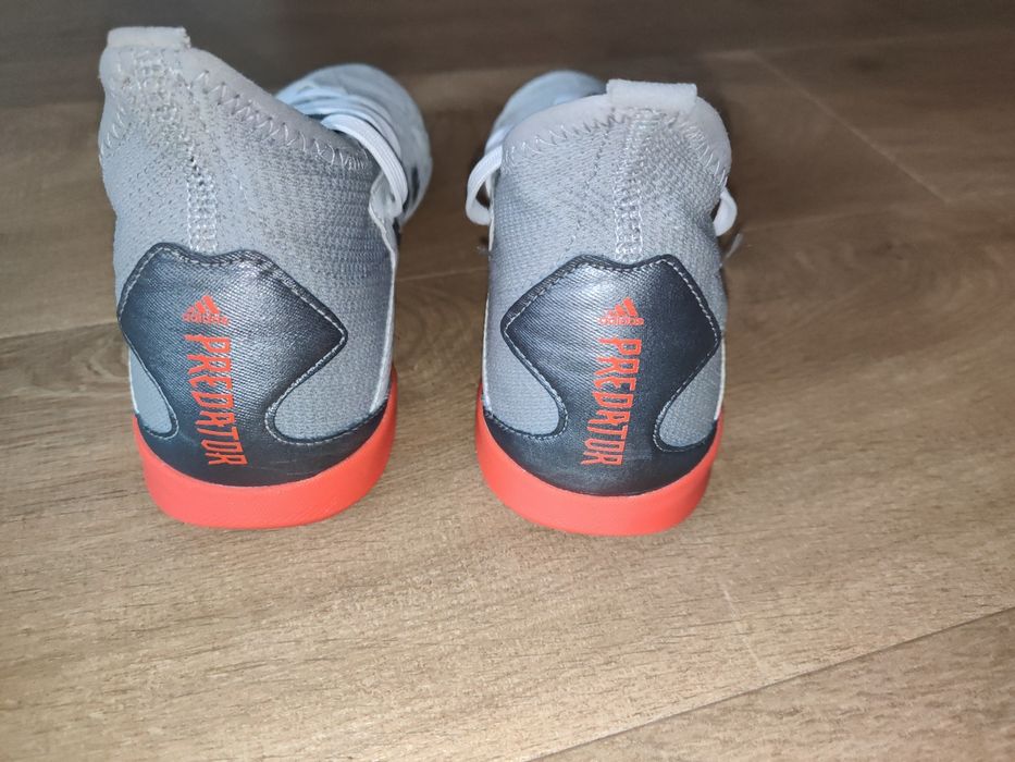 Buty piłkarskie halowe Adidas Predator rozmiar 38 1/3