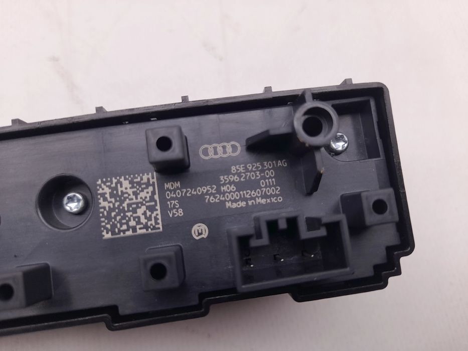 Botão / interruptor 4 piscas AUDI A5 (FU2)