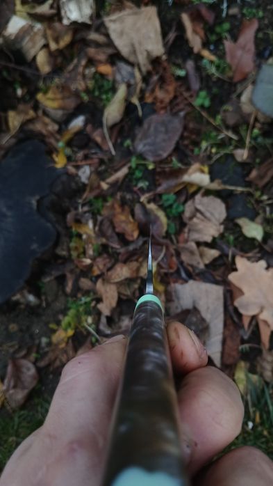 Ręcznie wykuty zestaw noży kuchennych.Świecący w ciemności.Knifemaking