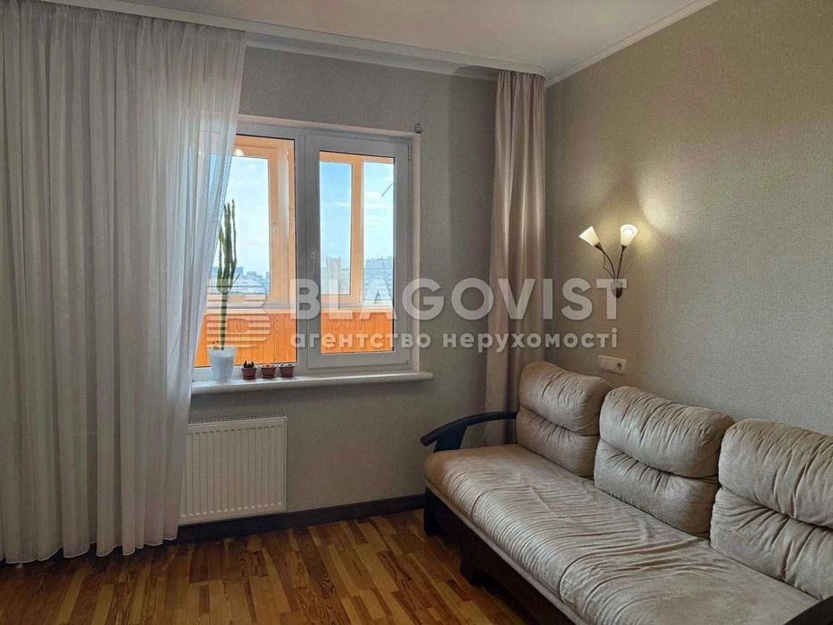 Продаж 2К квартири ст. м. Академмістечко 5 хв.пішого ходу.