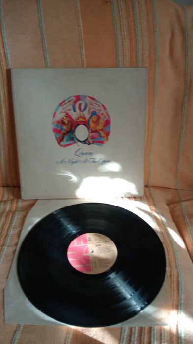 Queen A Night Até The Opera