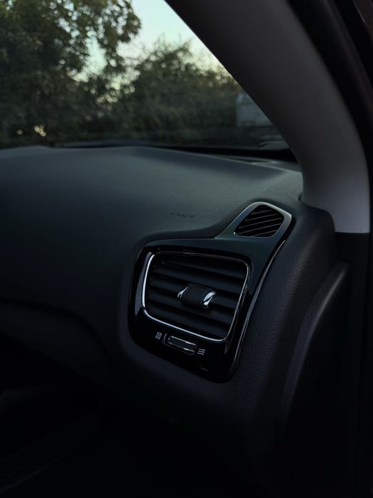 Продам Jeep Compass