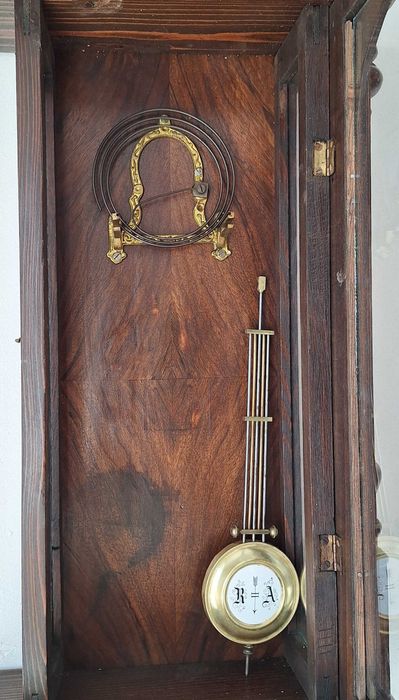 Stary wiszący zegar Kienzle