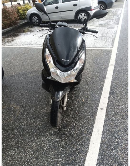 Vendo PCX 125 muito nova!