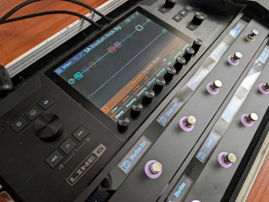 Line 6 Helix Stadium XL + Case Thomann