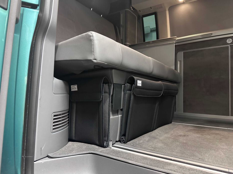 Skórzany organizer na słupek D lub kanapę VW T5 T6 T6.1 pojedynczy