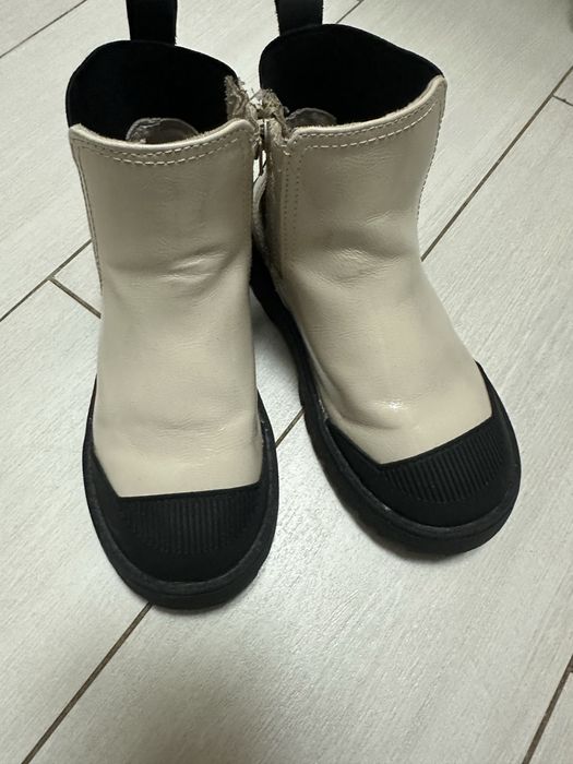 Чоботи Zara 27 розмір , сапожки деміснзонні