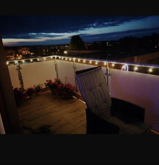 Lampki sieciowe na taras balkon 50 LED 15m kulki oświetlenie