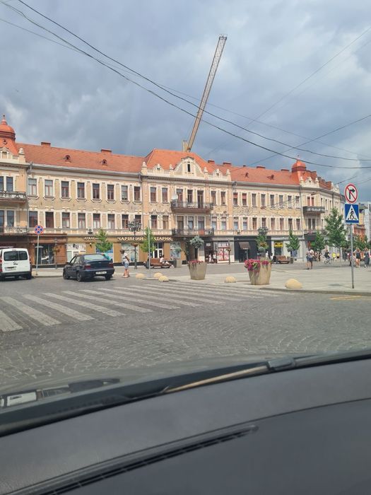 Здається в оренду кв-ра поблизу площі Петефі нс любий термін