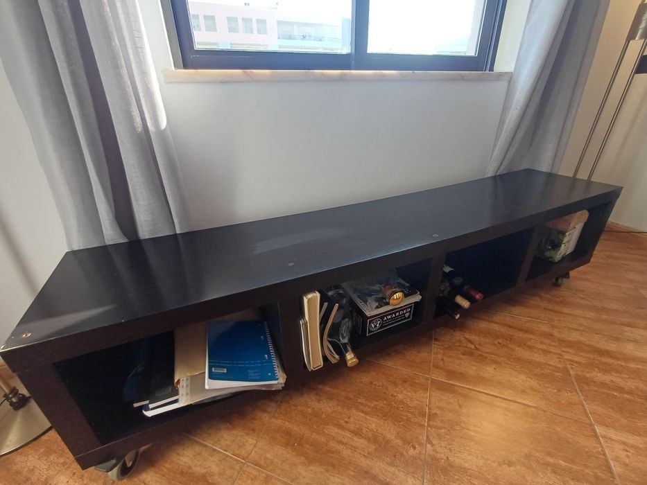 2 móveis de sala com rodas
