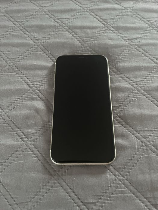 Telefon iPhone 11 64GB