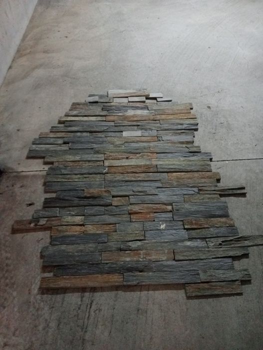 Réguas de xisto em bruto