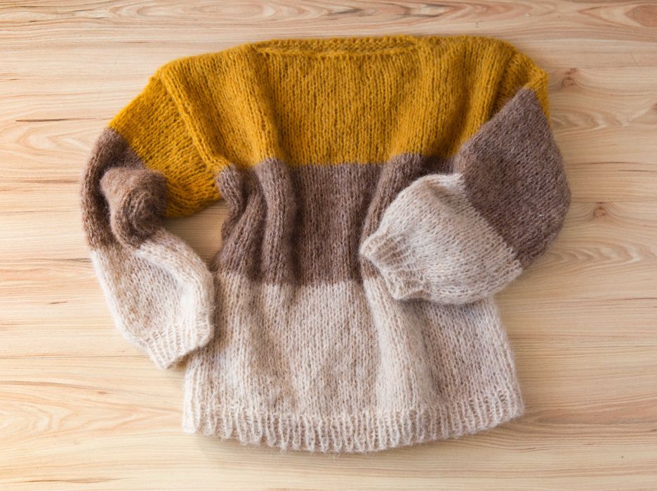 Sweter ręcznie robiony na drutach. Oversize