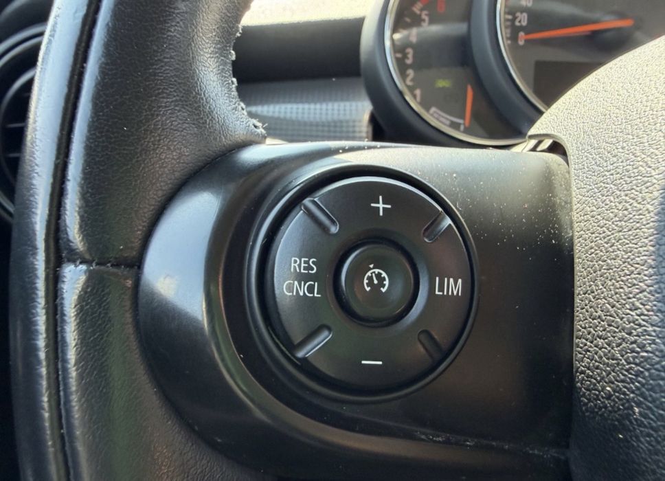 Mini  d 5 portas