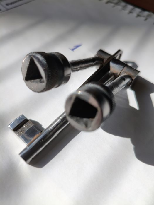 Ключі провідника вагона УЗ,машиніста.Ключи проводника.