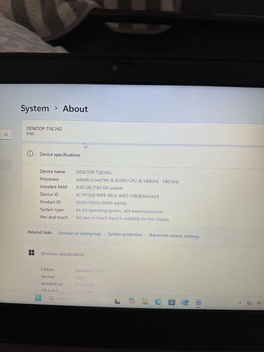 Lenovo V330-14IKB 14" Laptop - Intel Core i5-8250U - 8GB RAM - Windows 11 Pro