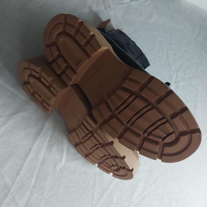 Нові демі чоботи черевики полусапожки Tamaris