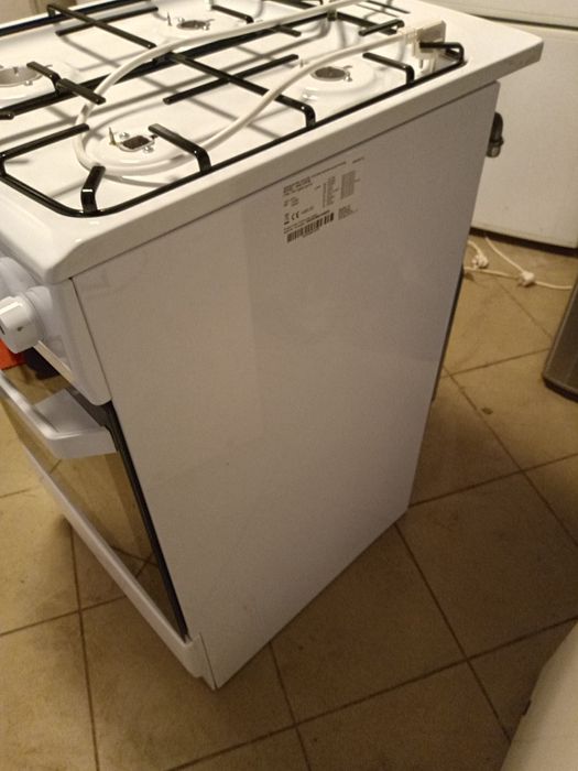 Kuchnia gazowo-elektryczna Amica. Outlet. Różne kuchenki.