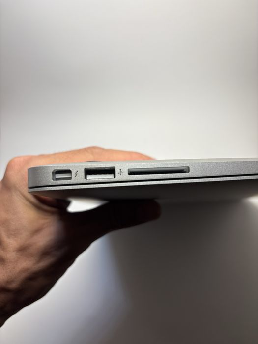 MacBook i7 500gb ssd