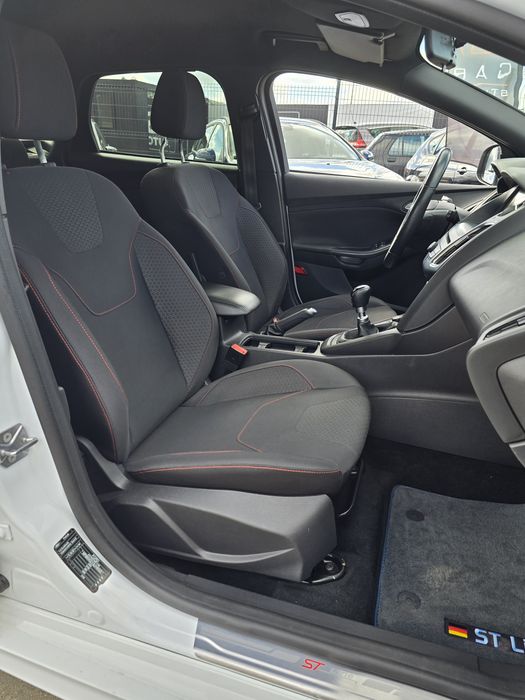 Ford Focus SW 1.0 Ecoboost ST-Line