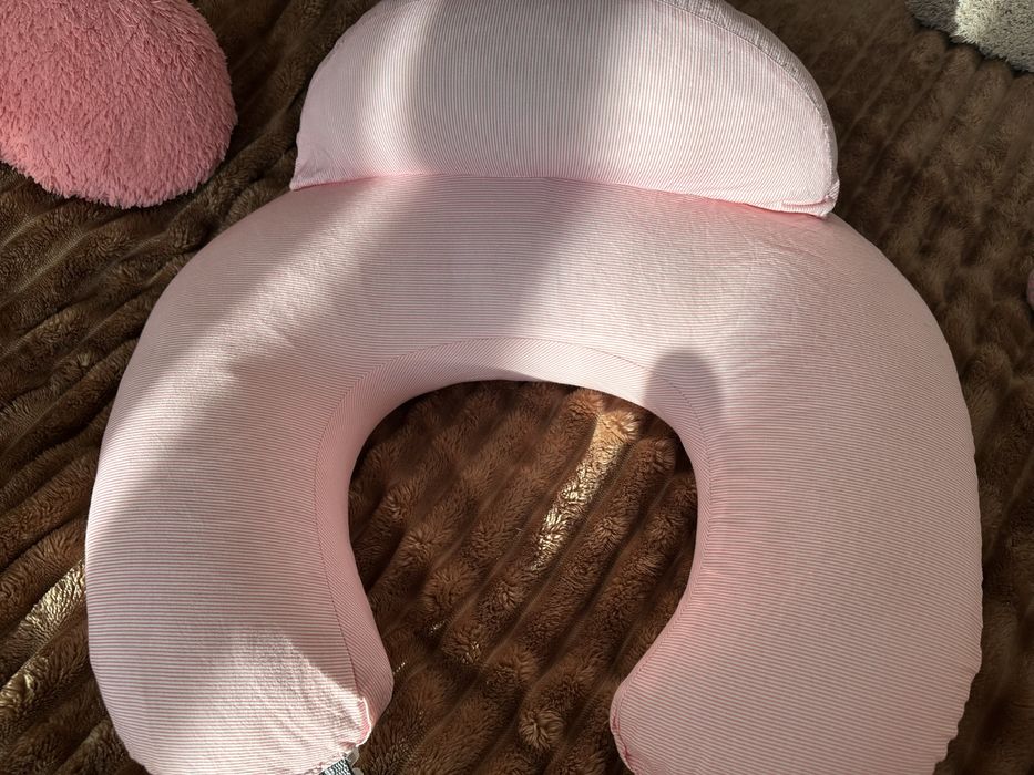 Подушка для годування