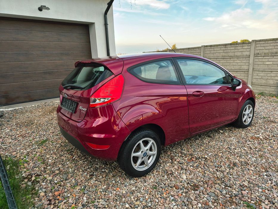 Ford Fiesta Bordo metalik Klimatyzacja Niski Przebieg Po opłatach!!