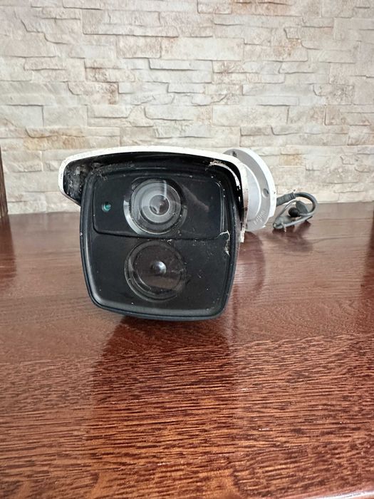 Kamery Hikvision DS-2CE16D5T-AVFIT3 używane 2 szt.