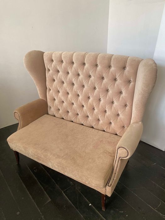 Диван бежевий софа кушетка для салона, очікування, офіса, фотостудії