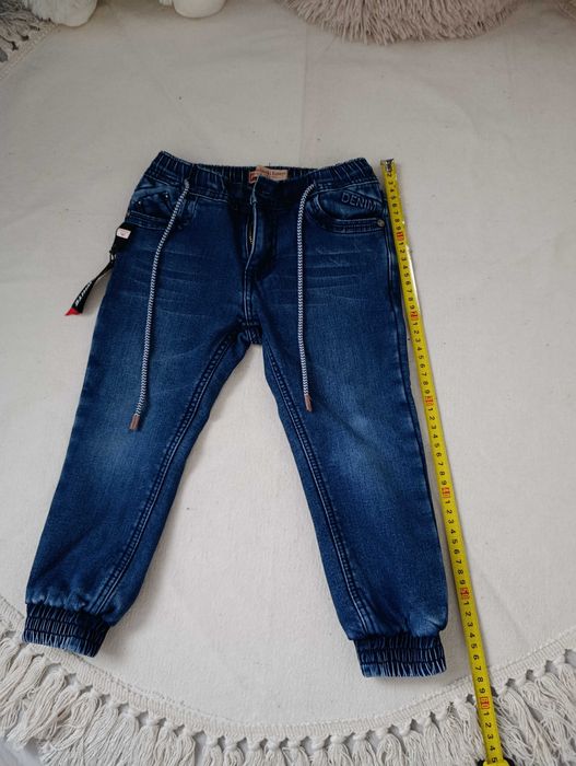 Джинси утеплені, хлопчику 4 рочки