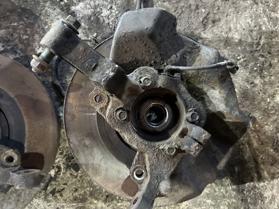 Поворотний кулак цапфа ступиця взборі передня Hyundai Santa Fe 2 06-12