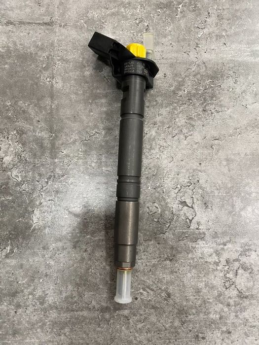 Wtryskiwacz NOWY rozpylacz BOSCH *110*209 BMW 2.0 3.0 D *435*144