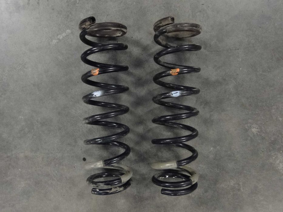 Пружина задня Mazda CX-7 CX7 06-12р. EH64-28-011B,EH6428011B