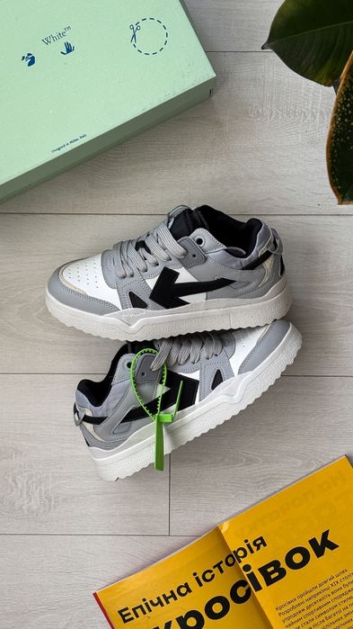 Off-White Sponge Mid Top White/Grey