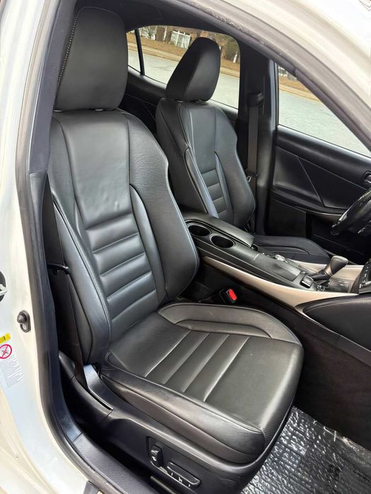 Lexus IS 300      2016