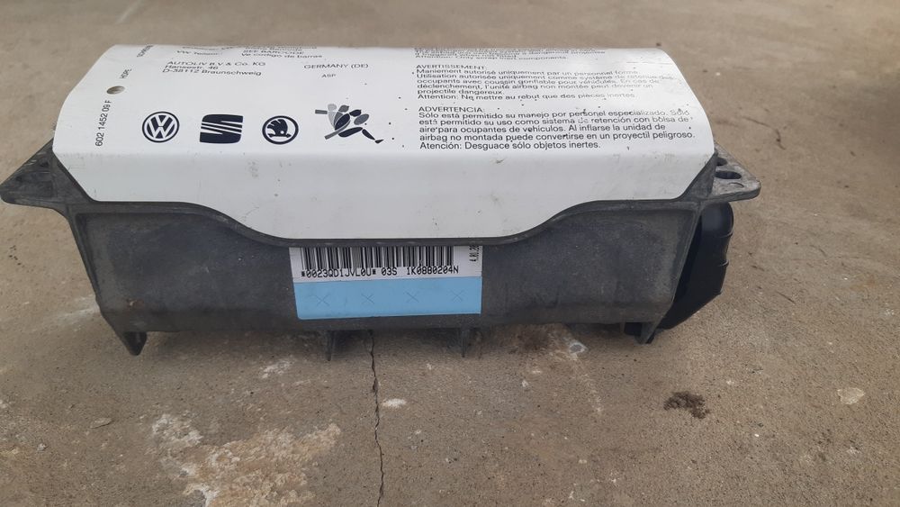 Airbag модуль на skoda octavia a5