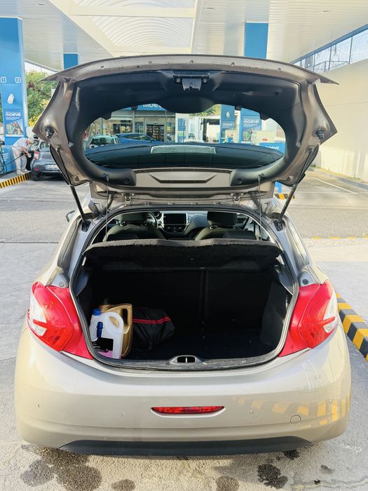 Peoguet 208, 2015 Caixa Automatico 1.2 Gasolina